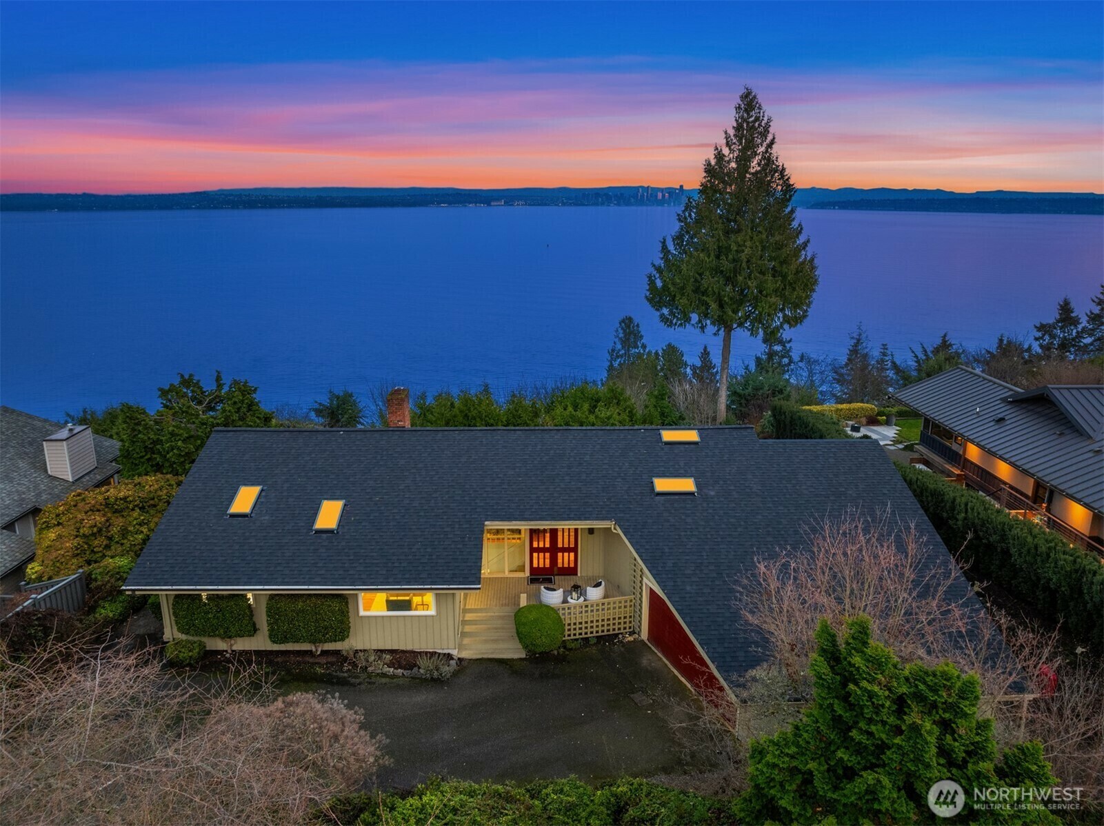 10837  Bill Point Bluff  NE  Bainbridge Island WA 98110 photo