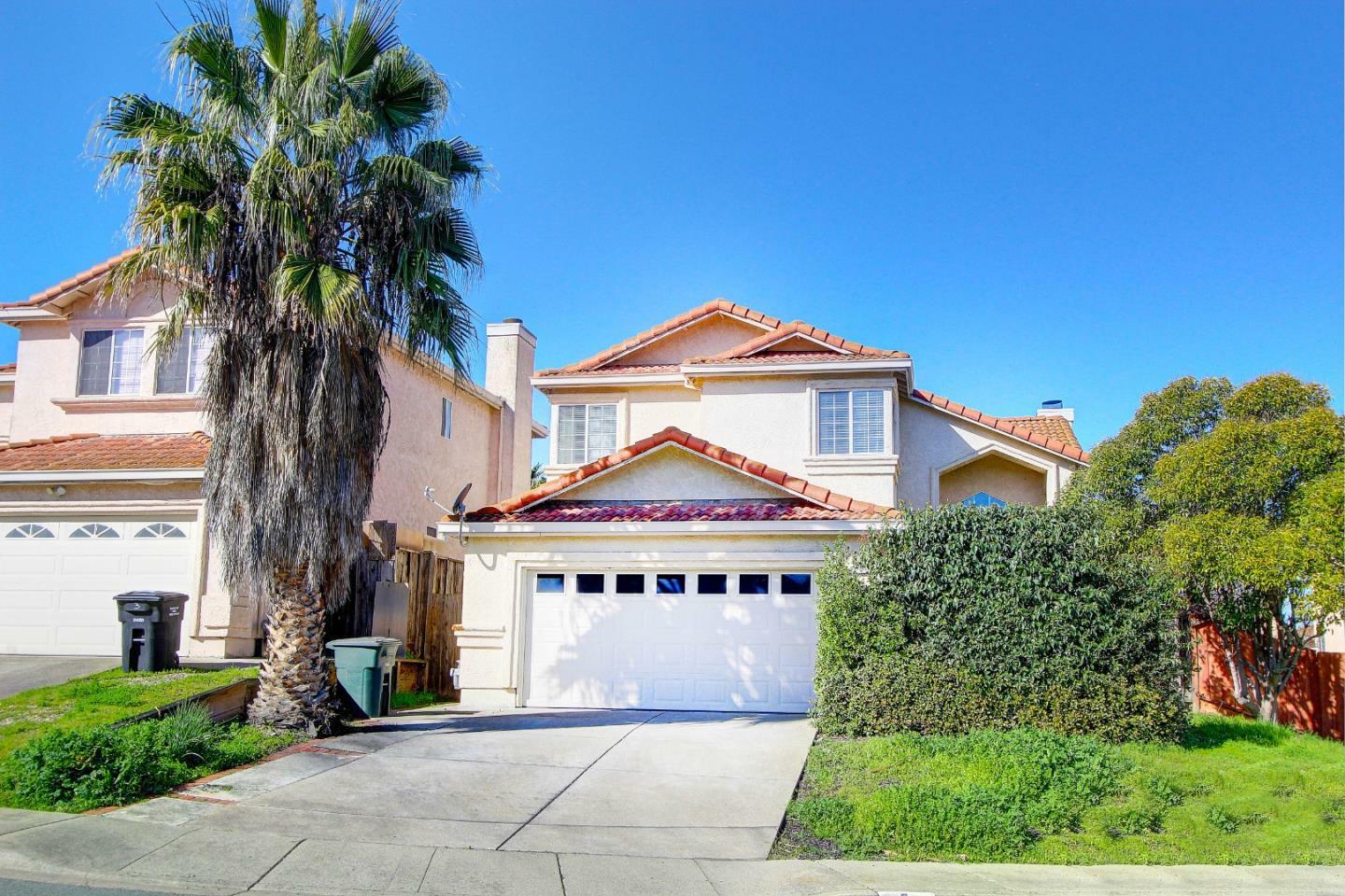 Property Photo:  5 Live Oak Court  CA 94565 