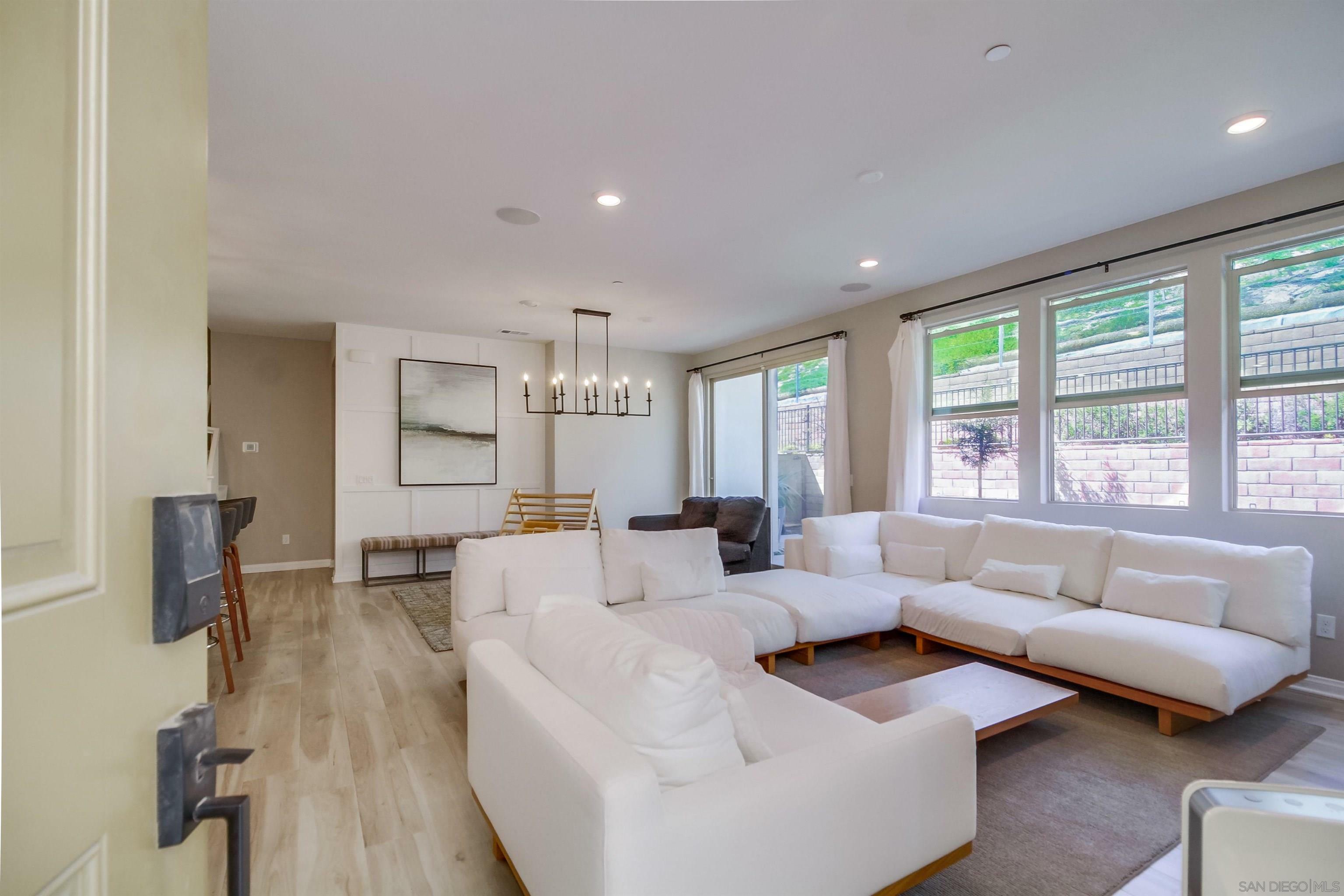 Property Photo: 2304 Trevi Cir CA 91913