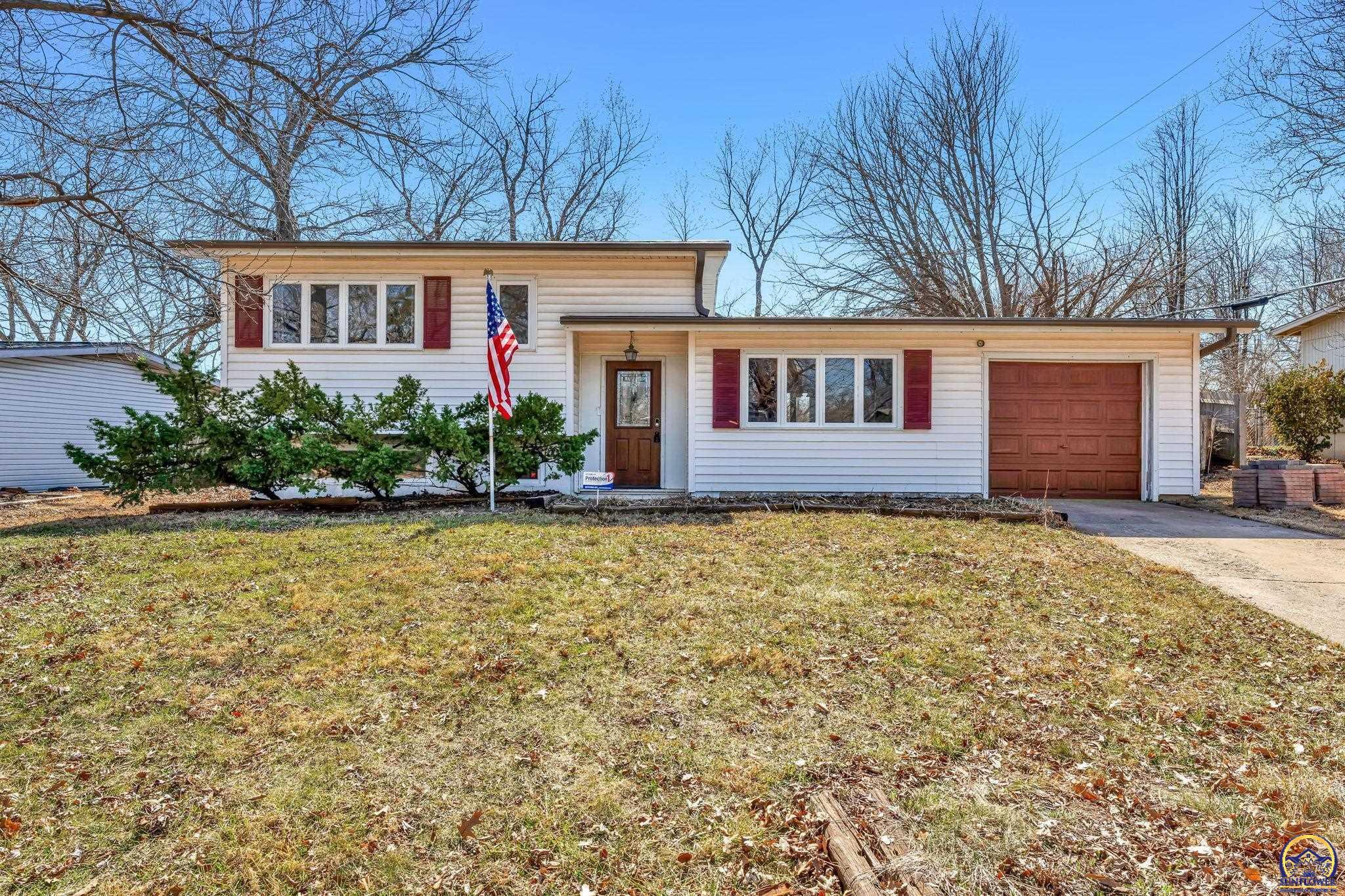 Property Photo:  3407 SW 33rd Ter  KS 66614 