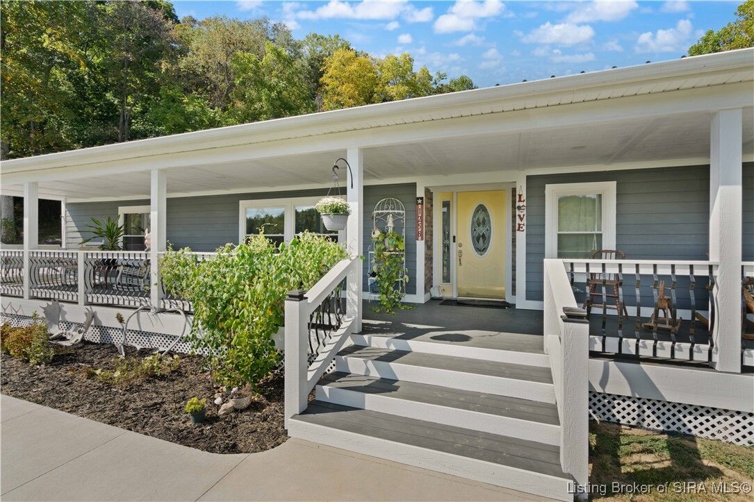 Property Photo:  1258 E Temple Road  IN 47118 