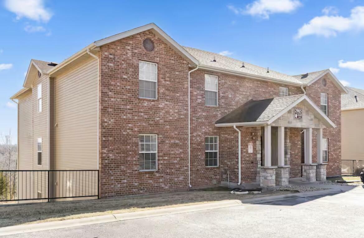 Property Photo: 2905 Vineyards Parkway MO 65616