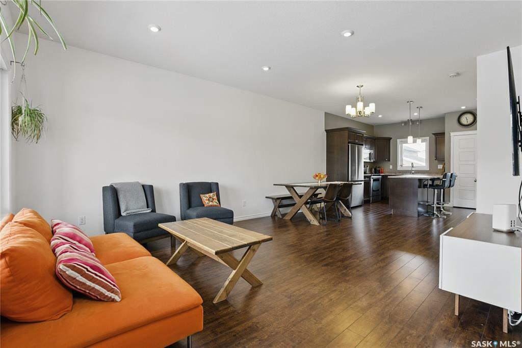 Property Photo:  1302 Hunter Road  SK S7T 0S5 