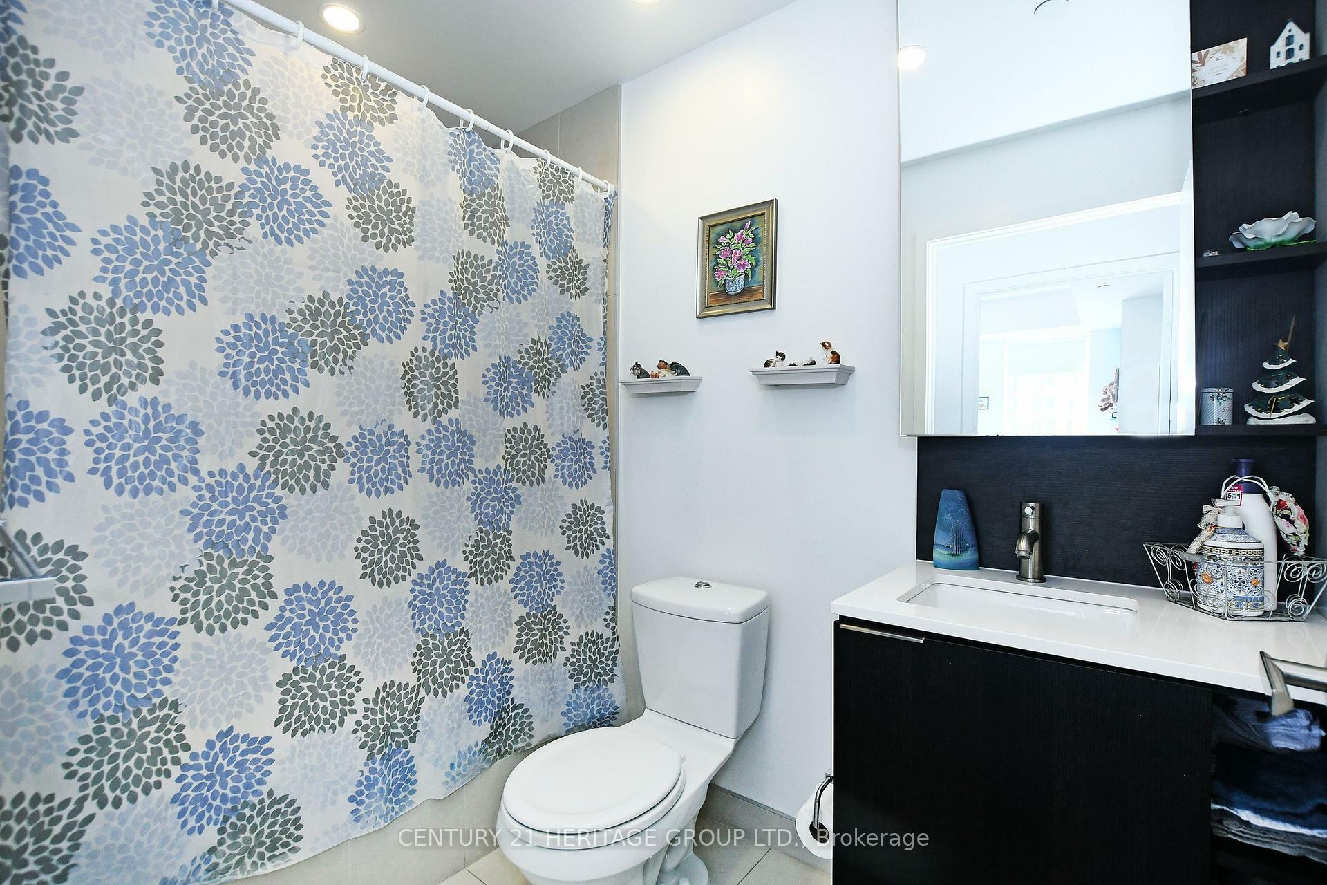 Photo de la propriété:  170 Sumach Street 1201  ON M5A 0C3 