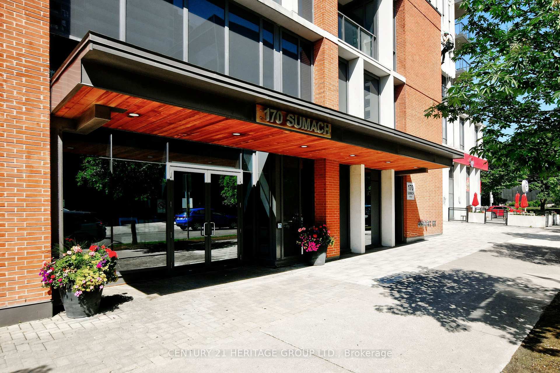 Photo de la propriété:  170 Sumach Street 1201  ON M5A 0C3 