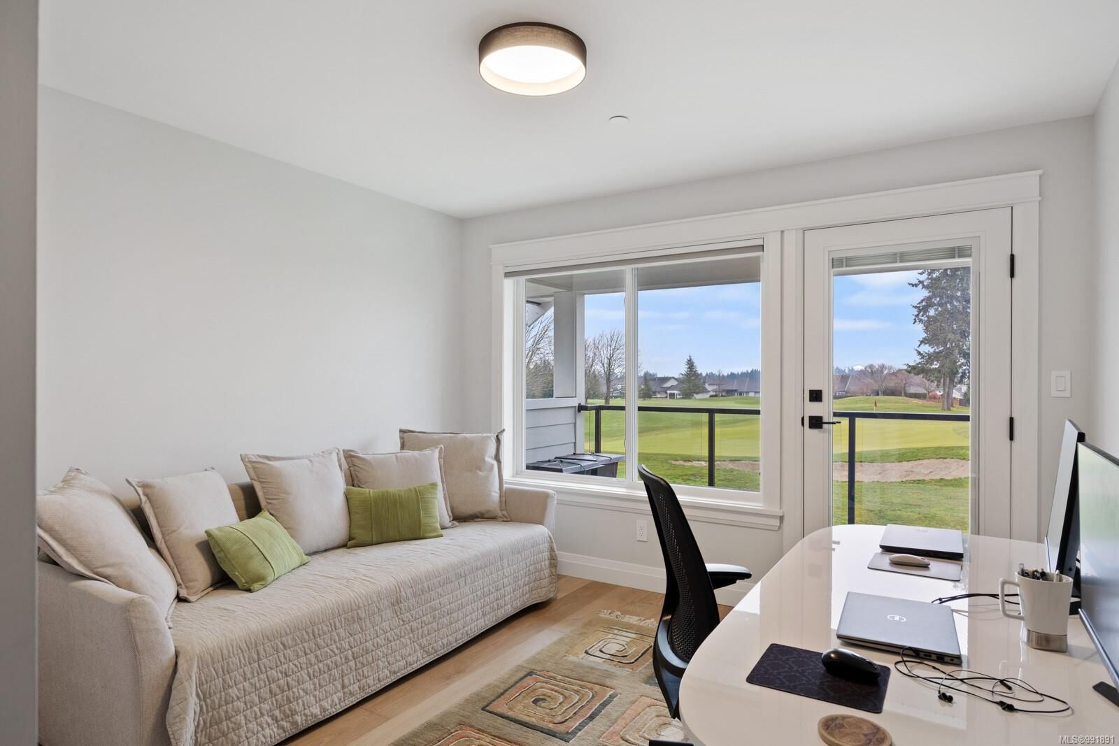 Property Photo: 1444 Crown Isle Dr 111 BC V9N 0B8