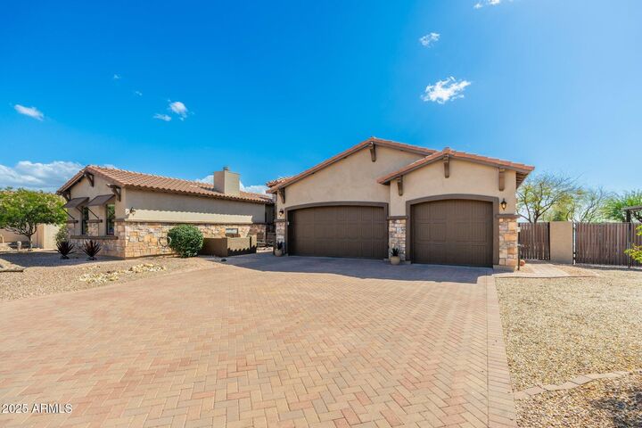 Property Photo: 10649 E Saddle Blanket Trail AZ 85118