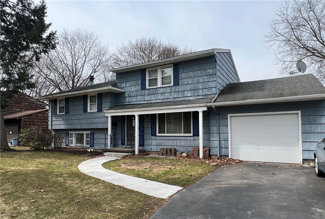 Property Photo: 91 Barlow Dr NY 14626