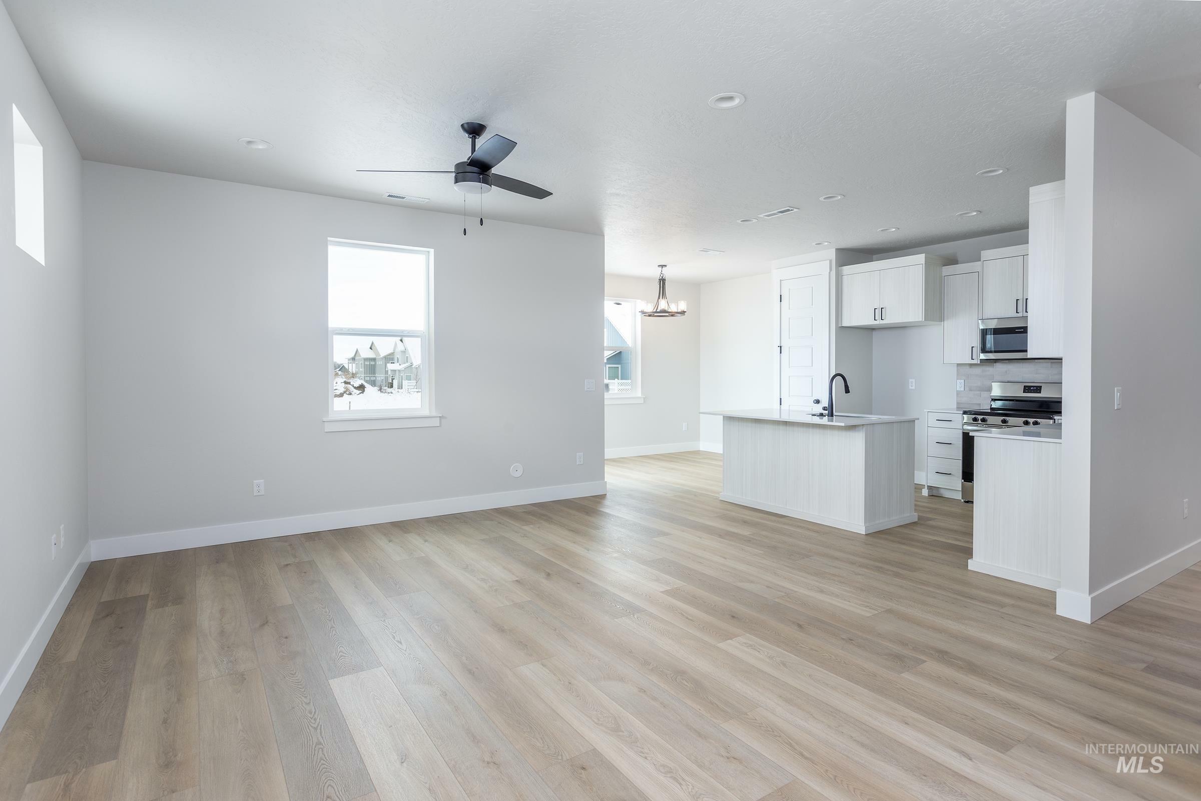 Property Photo: 980 E Odyssey St ID 83634