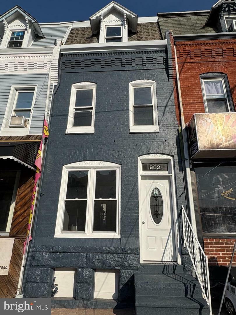 Property Photo: 903 N 9th Street PA 19604