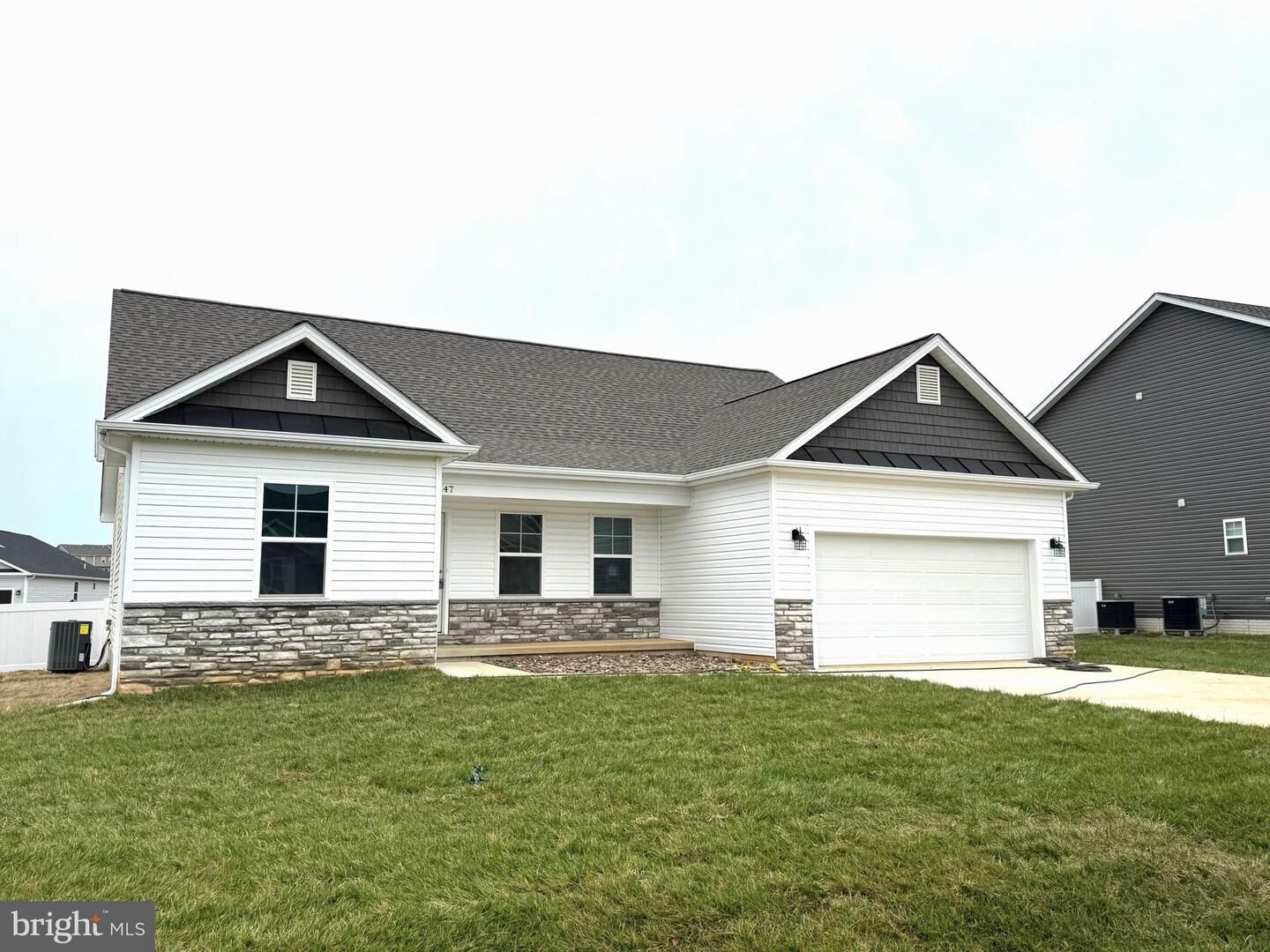 Property Photo: 147 Santiago Circle WV 25403