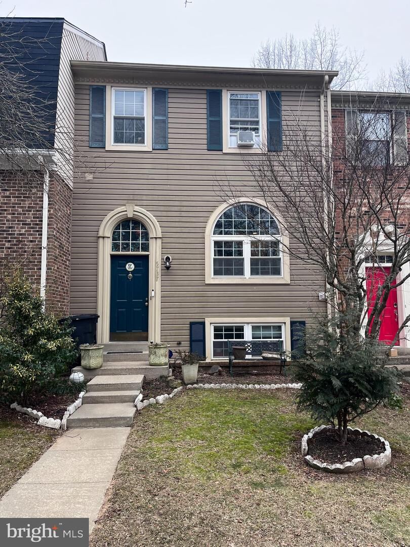 Property Photo:  5737 Mason Bluff Drive  VA 22015 