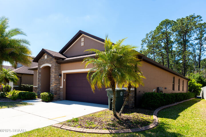 Property Photo: 288 Tuscany Chase Drive FL 32117