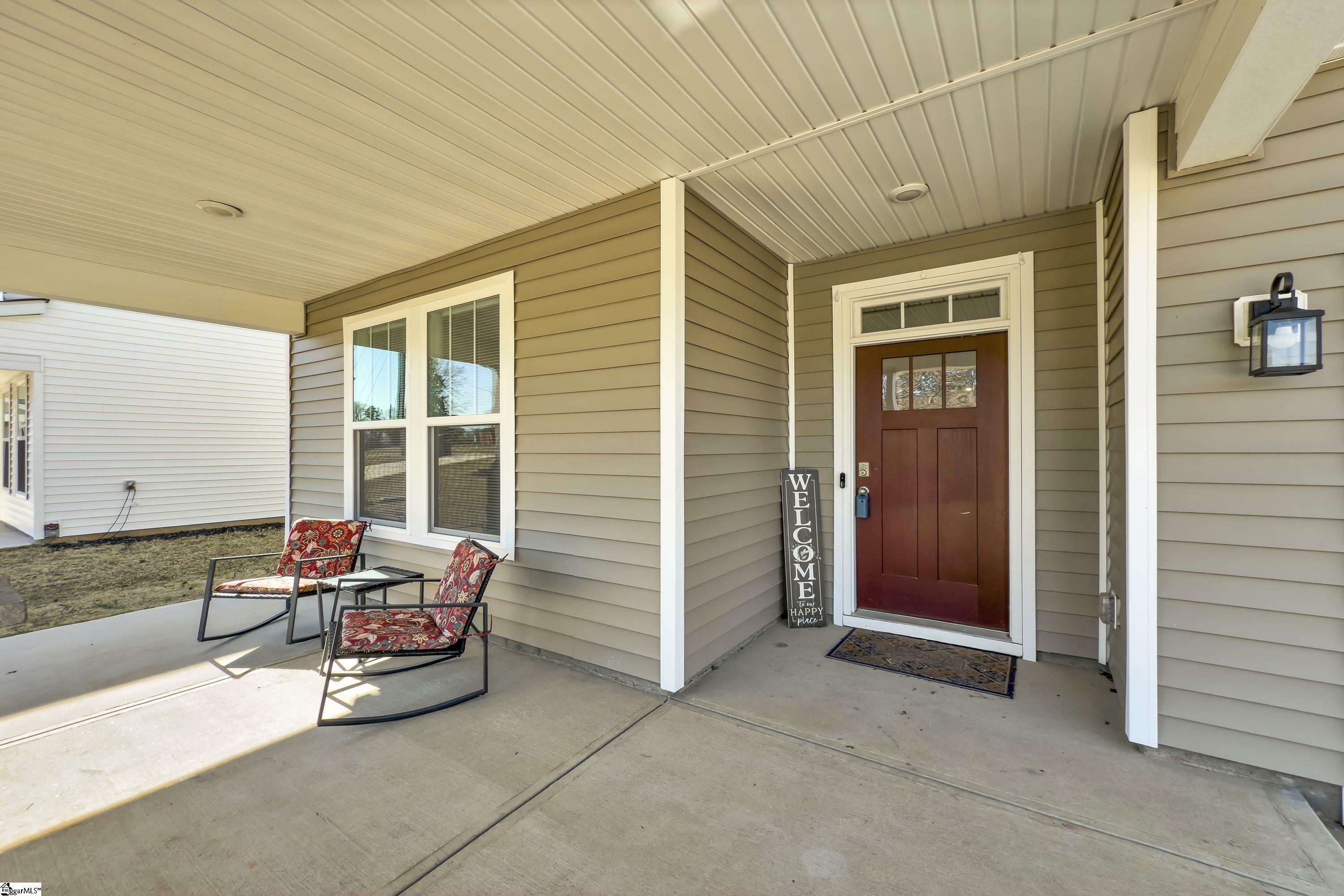 Property Photo: 206 Iris Drive SC 29642