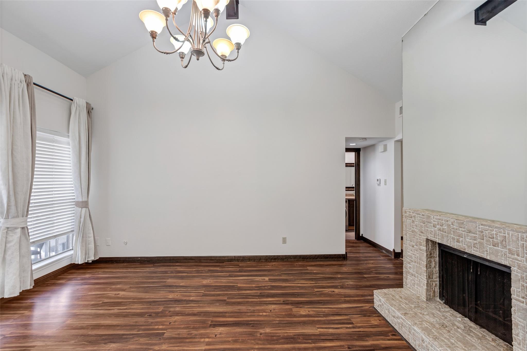 Property Photo: 2100 Tanglewilde Street 612 TX 77063