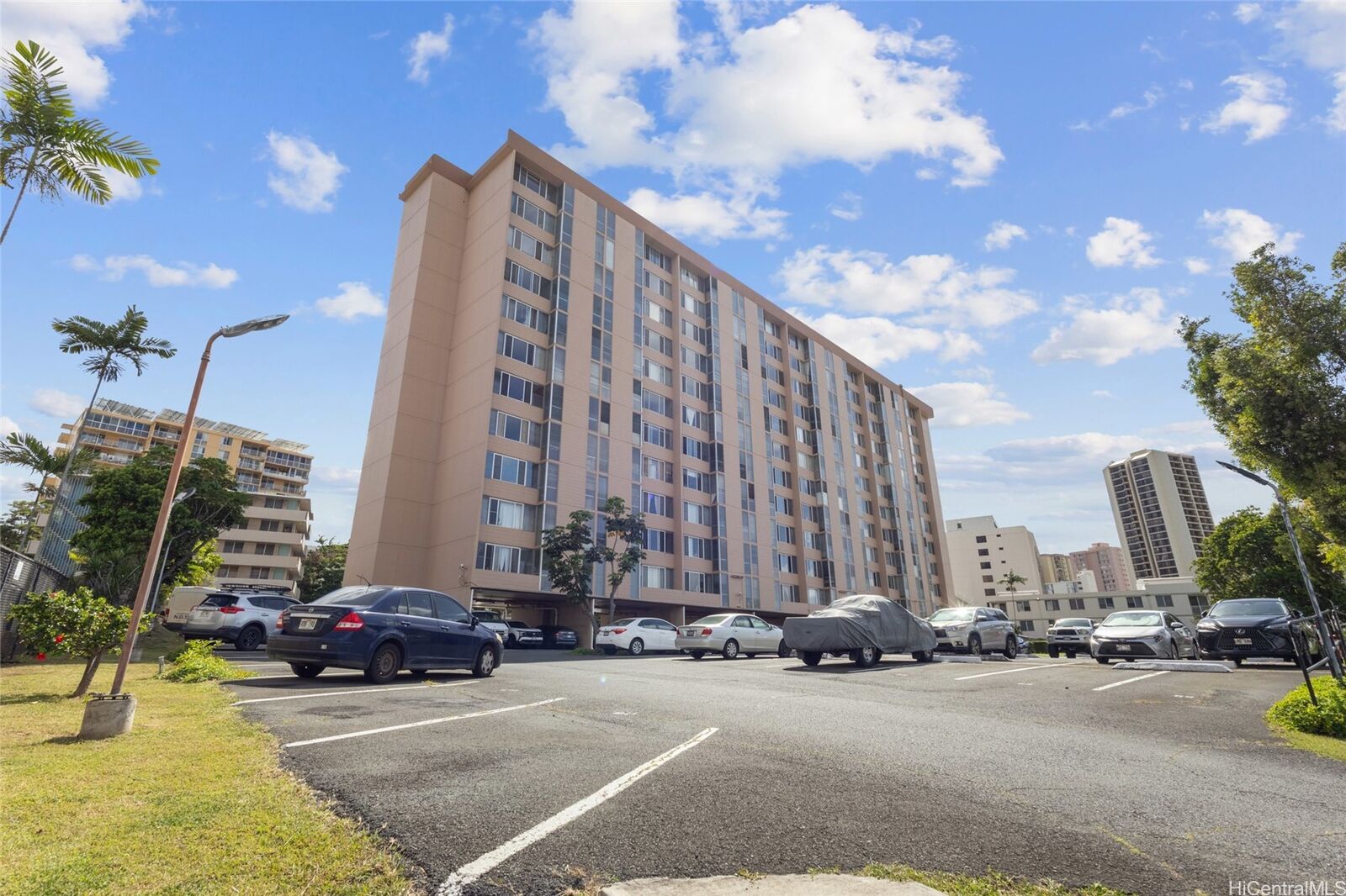 Property Photo:  3030 Ala Ilima Street 906  HI 96818 