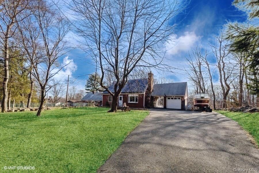 Property Photo:  289 Quaker Road  NY 10970 