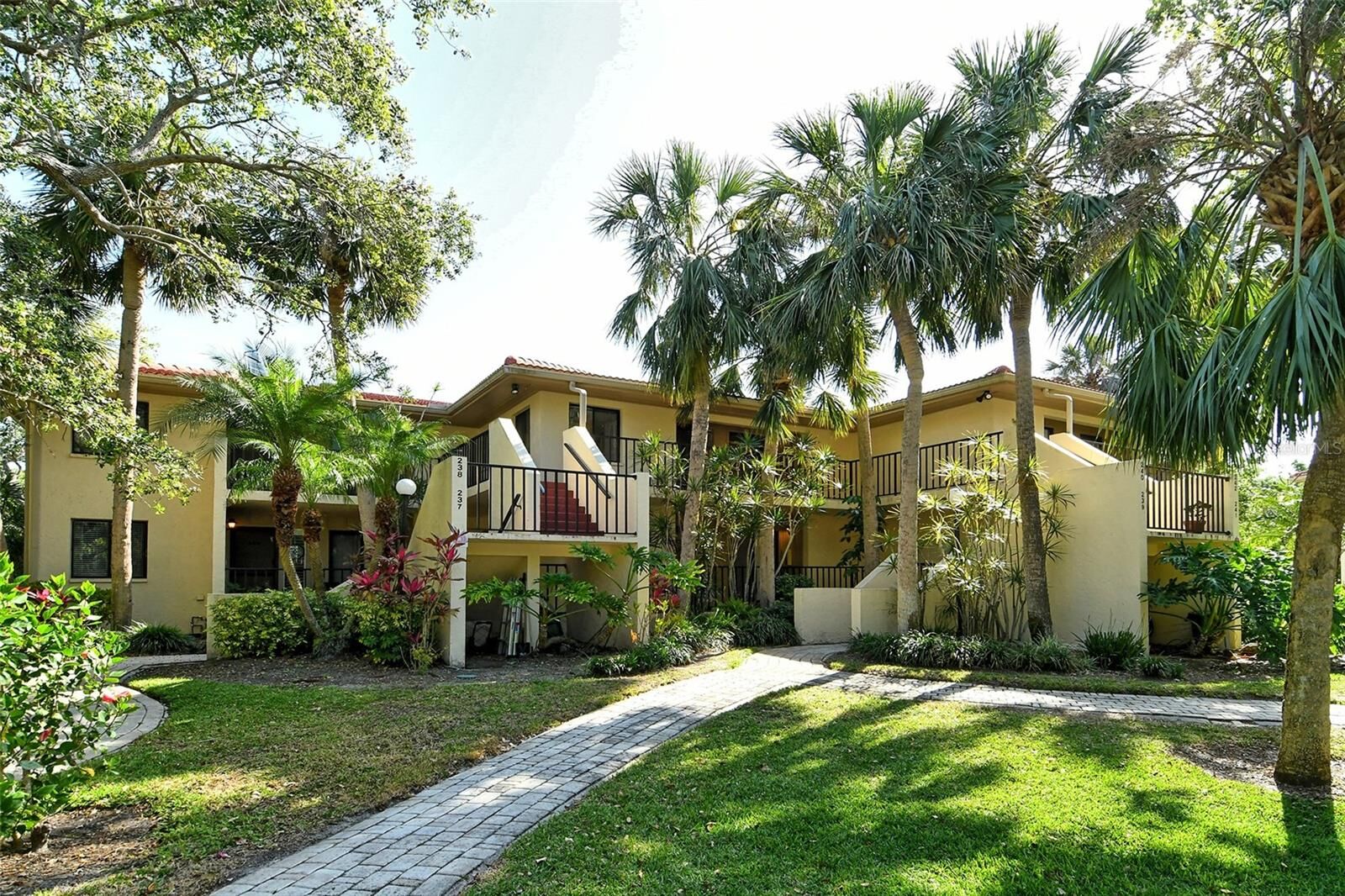 Property Photo: 6450 Wild Oak Bay Boulevard 240 FL 34210