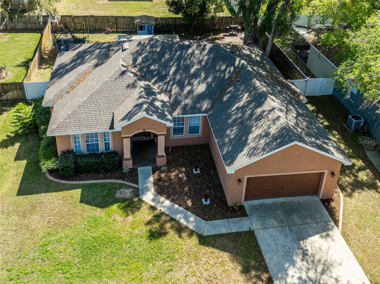 Property Photo:  5416 Oxford Manor Circle  FL 33810 