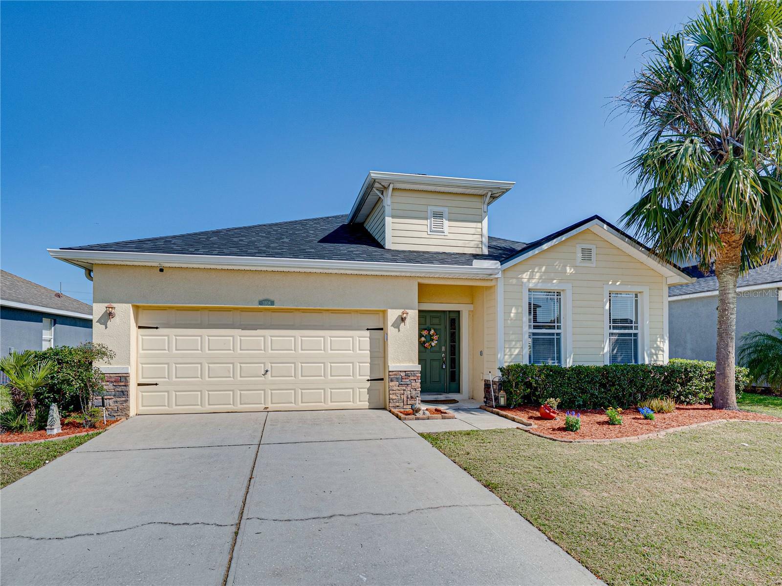 Property Photo:  3108 Magnolia Garden Drive  FL 33567 