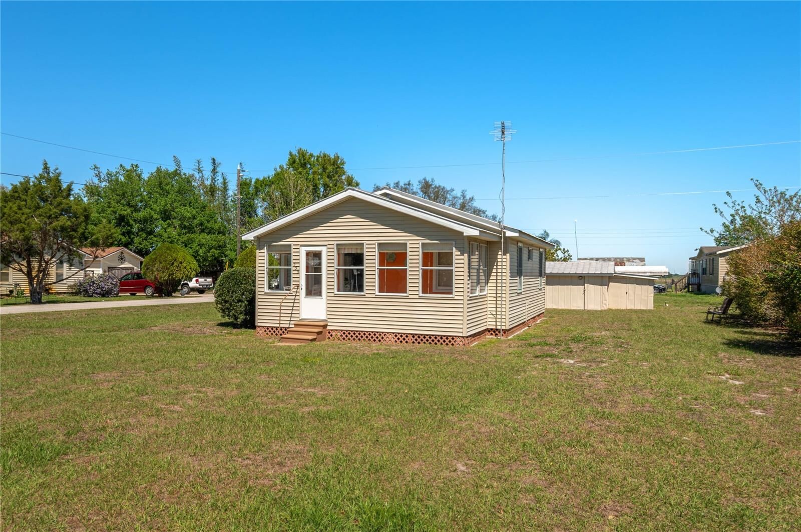 Property Photo: 555 Morrel Avenue FL 33859