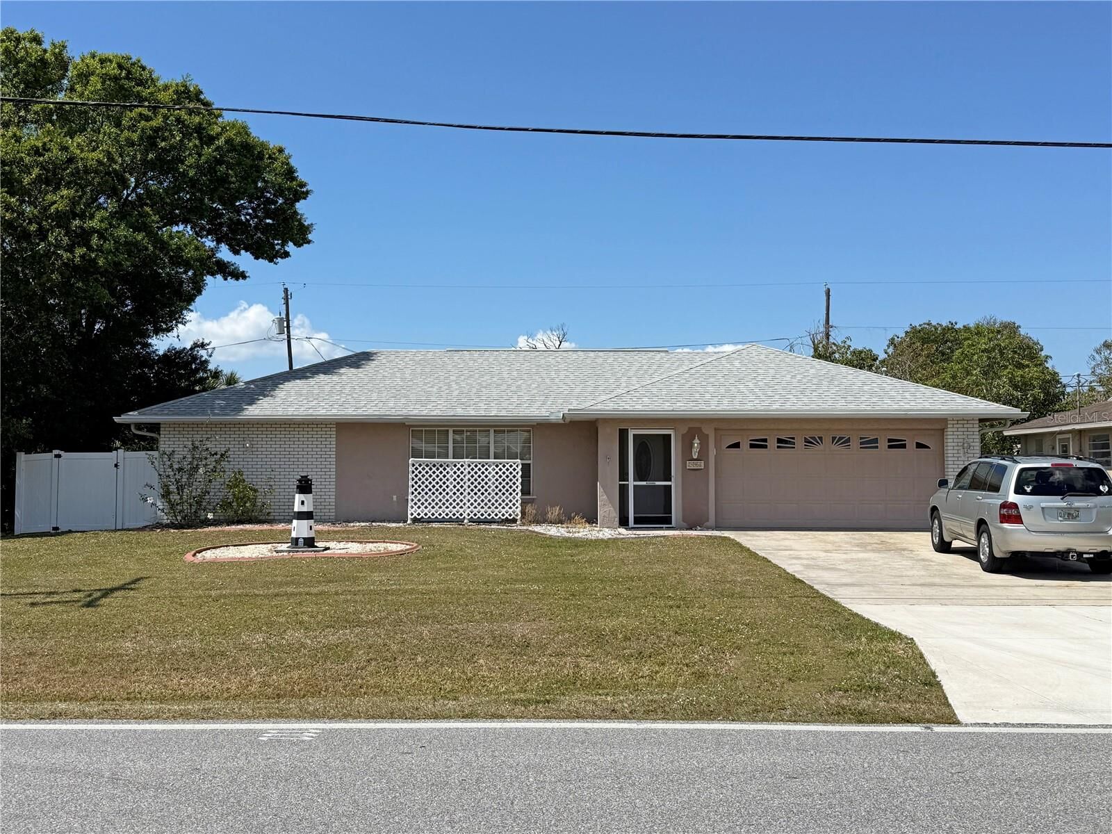 Property Photo:  594 W Tarpon Boulevard NW  FL 33952 