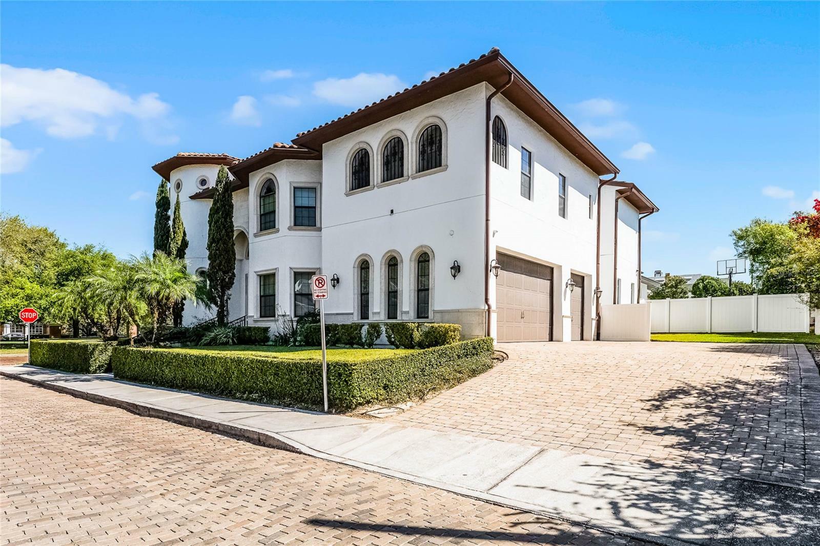 Property Photo:  849 Kenilworth Terrace  FL 32803 