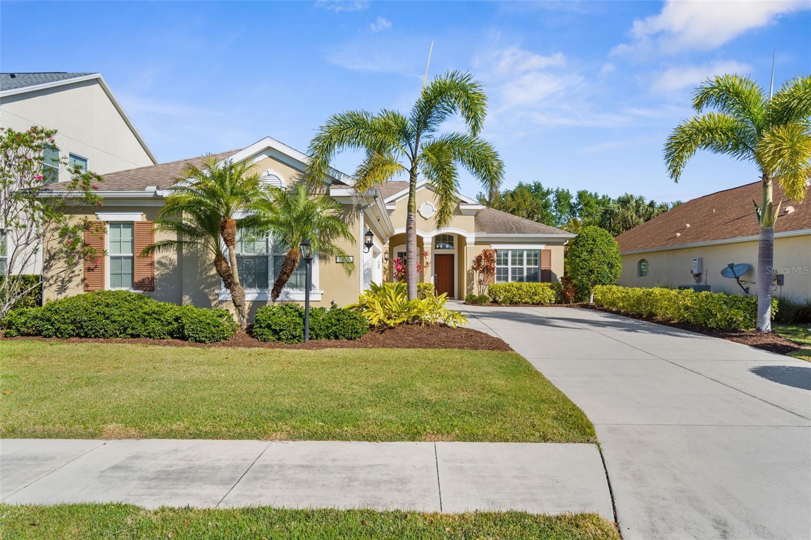 Property Photo: 11603 Gramercy Park Avenue FL 34211