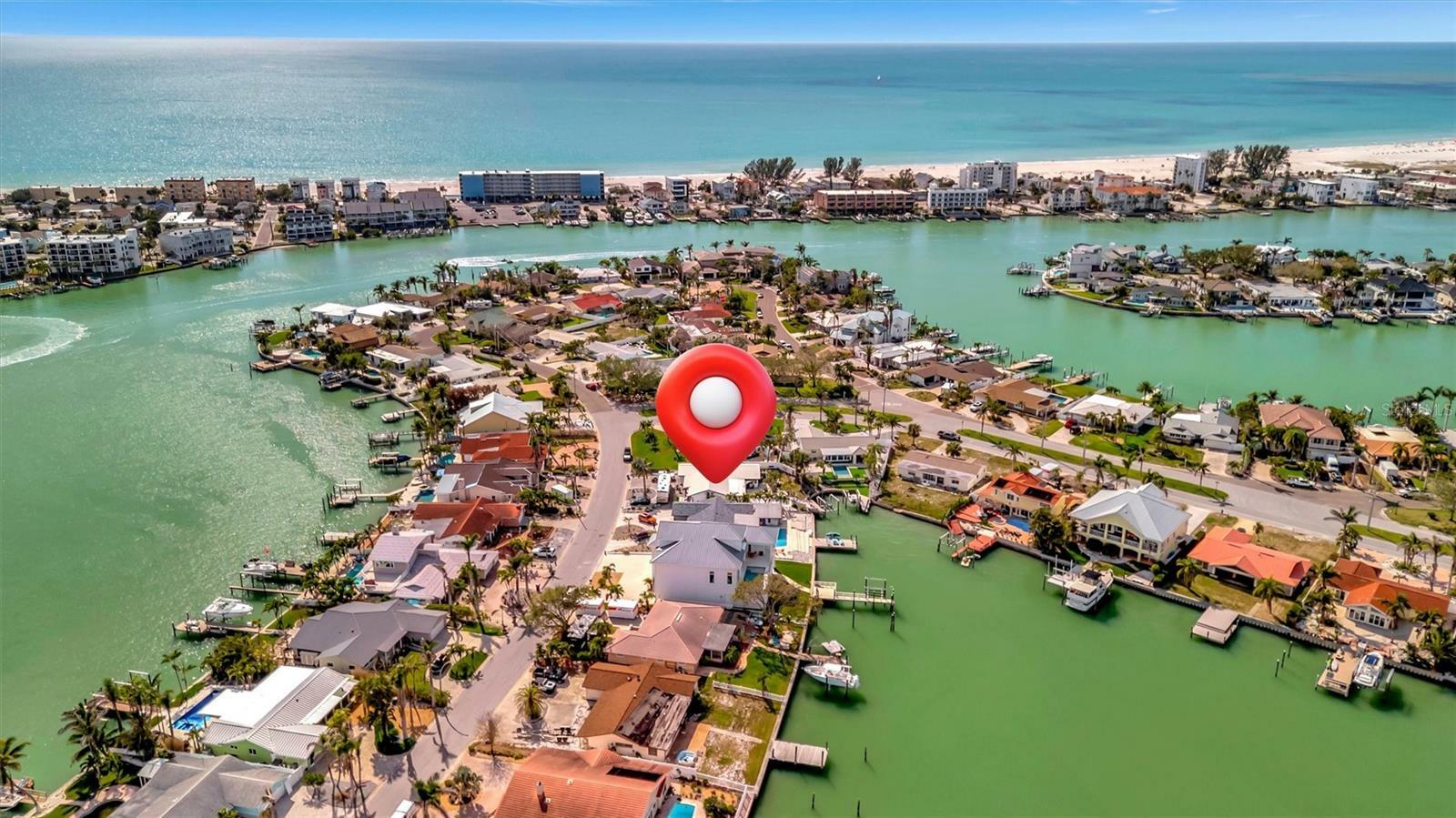 Property Photo: 20 Bellevue Drive FL 33706