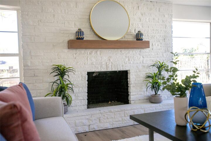 Property Photo: 140 E Faith Terrace FL 32751