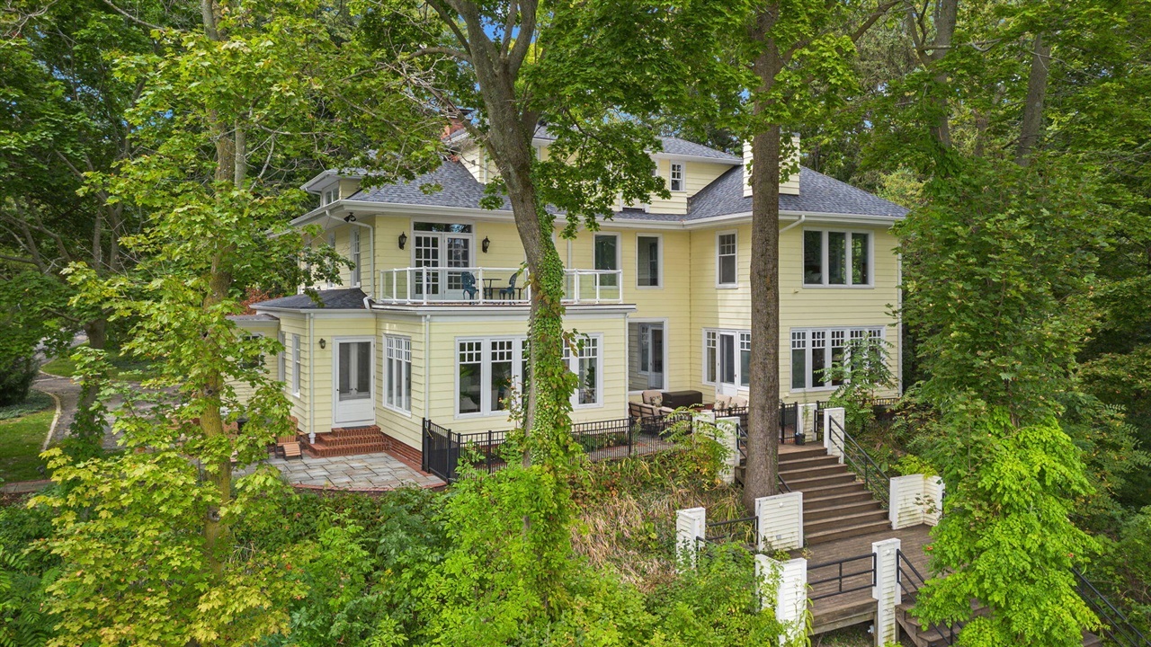 Property Photo: 2019 Langley Avenue MI 49085-2142