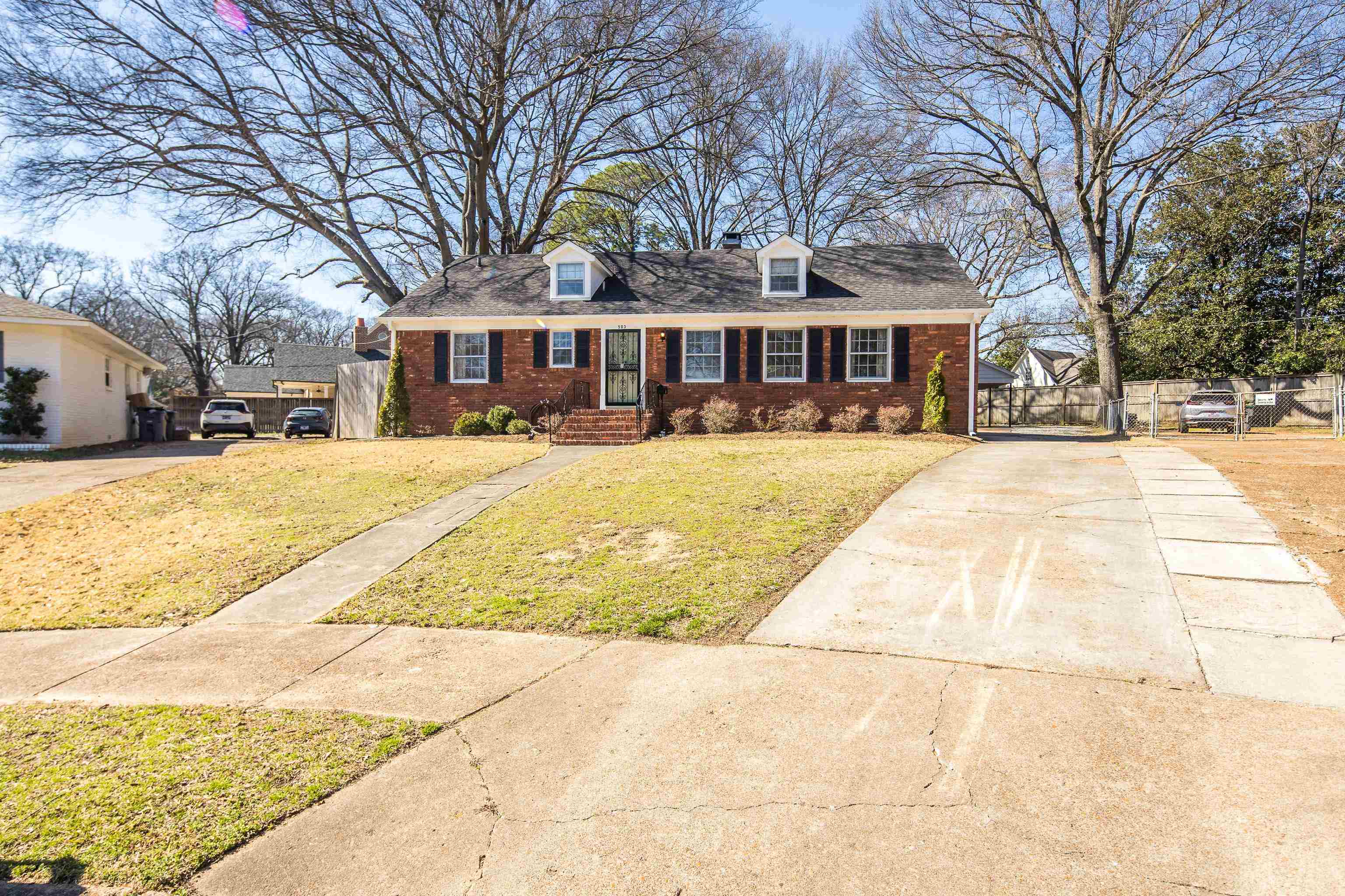Property Photo:  503 Eastbourne Pl  TN 38117 