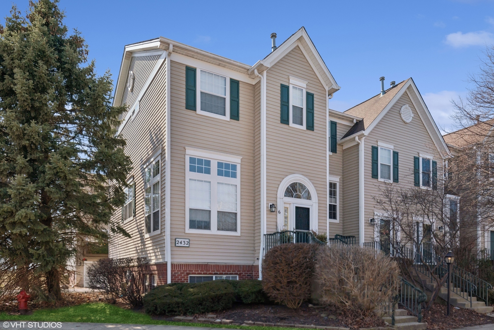 2432 Courtyard Circle 6  Aurora IL 60506 photo