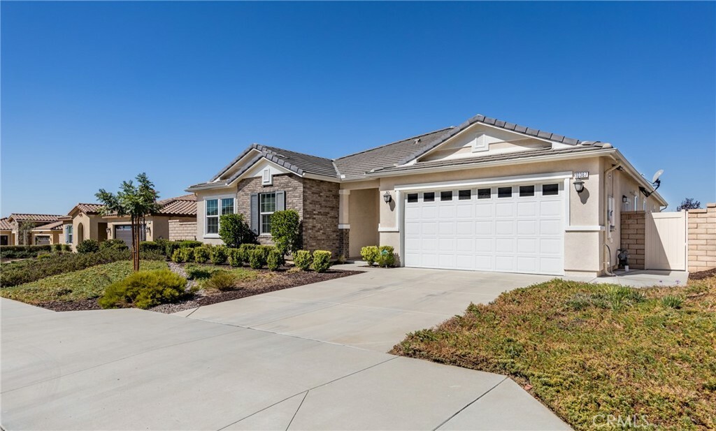 Property Photo: 10367 Prospector CA 92557