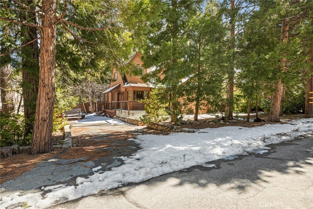 Property Photo: 275 Heliotrope Drive CA 92352