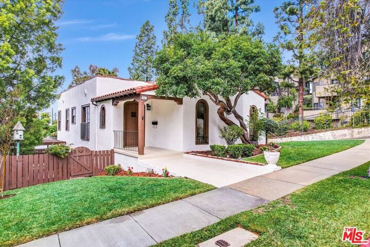 Property Photo:  6541 Alta Avenue  CA 90601 