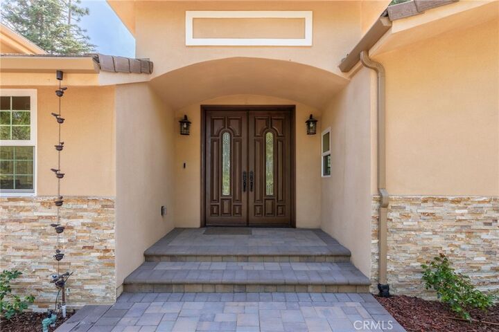 Property Photo: 4 Singletree Lane CA 90274