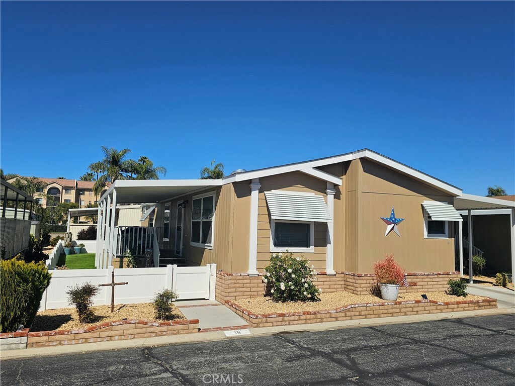 2205 W Acacia Avenue 16  Hemet CA 92545 photo