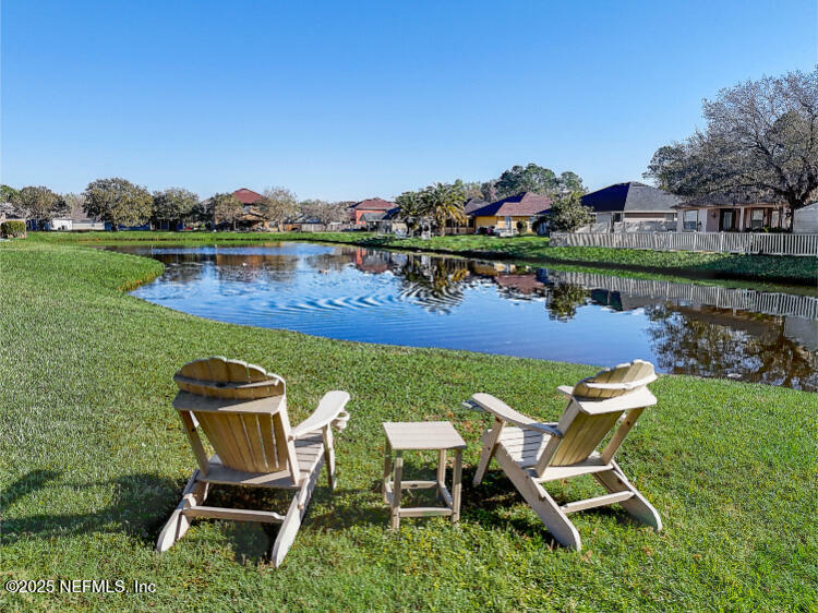 Property Photo: 10019 Rosewood Glen Lane FL 32219