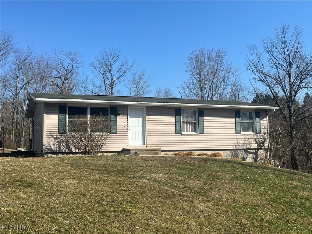 3835 Holbein Drive  Zanesville OH 43701 photo