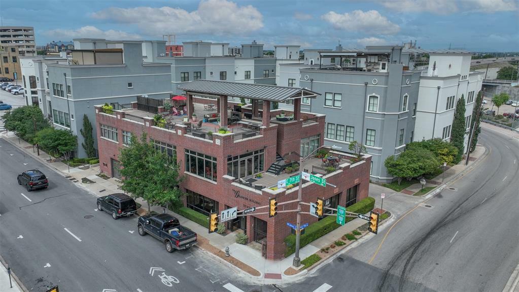 Property Photo: 715 Jones Street TX 76102