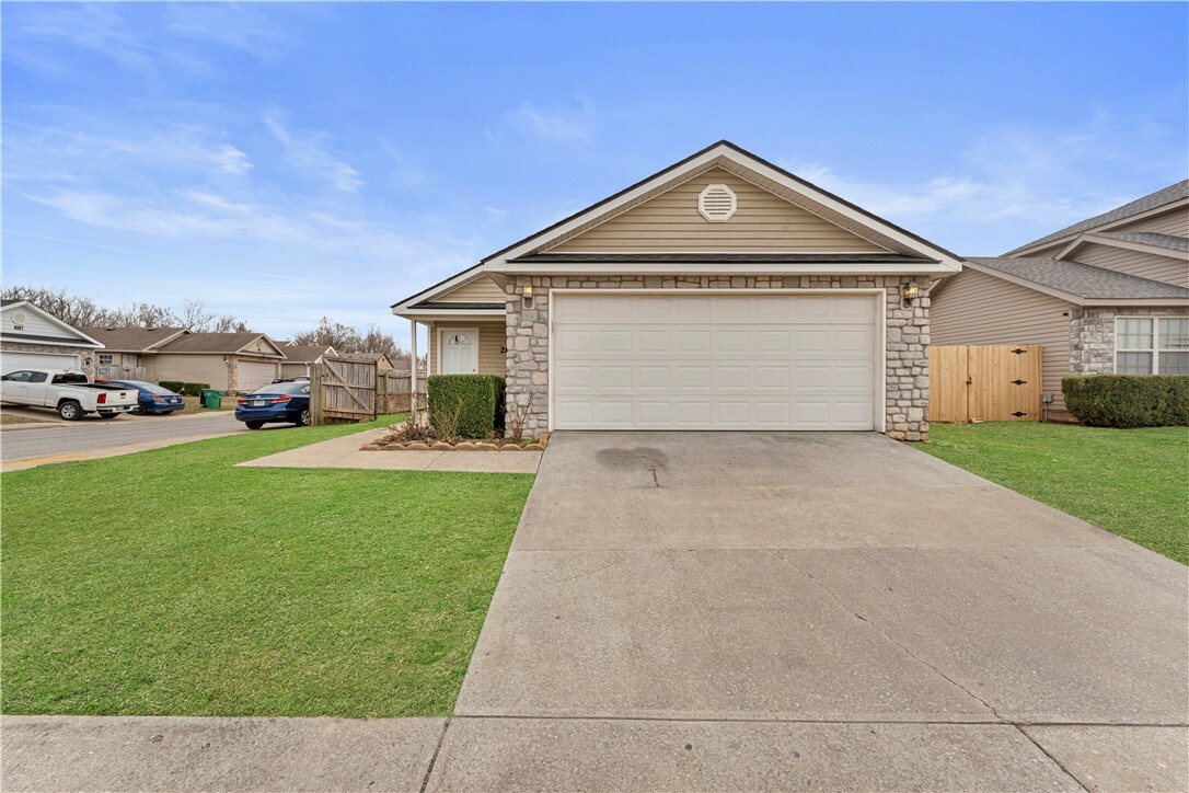 2859 Norfolk Avenue  Springdale AR 72764 photo