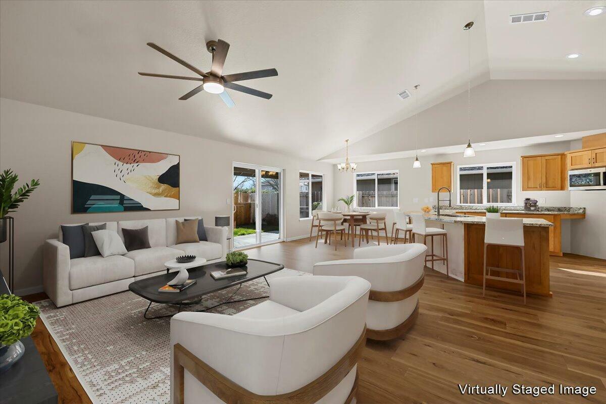 Property Photo: 1499 SW David Drive OR 97527