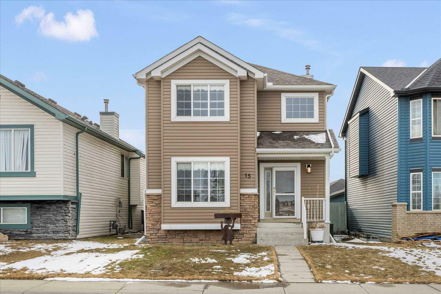 Property Photo: 15 Saddlemont Close NE AB T3J 4V3