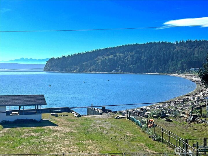 Property Photo:  2206  Elger Beach Lane  WA 98282 