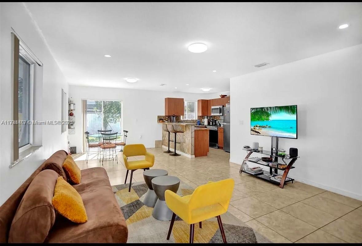 Property Photo: 420 NW 51st 420 FL 33127