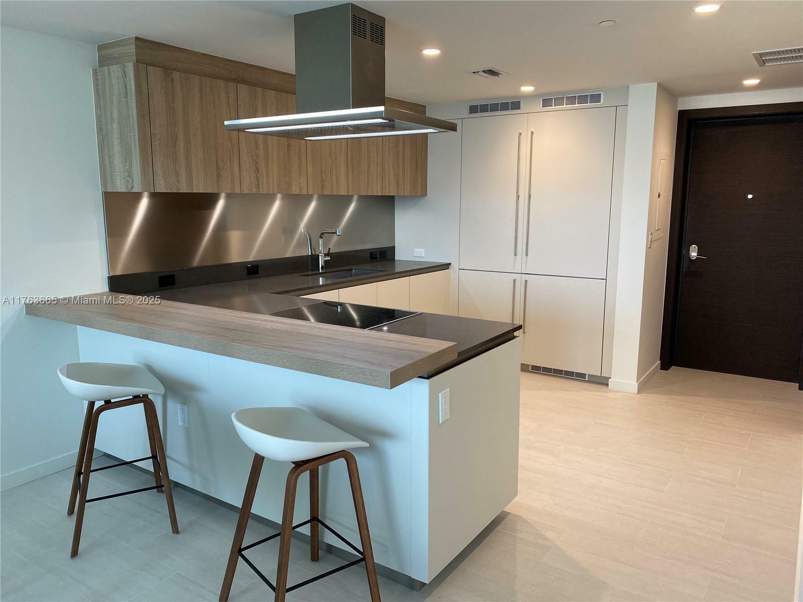1000 Brickell Plz 2604  Miami FL 33131 photo