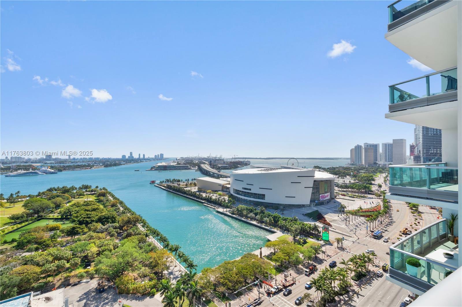 Property Photo:  900 Biscayne Bl 2309  FL 33132 