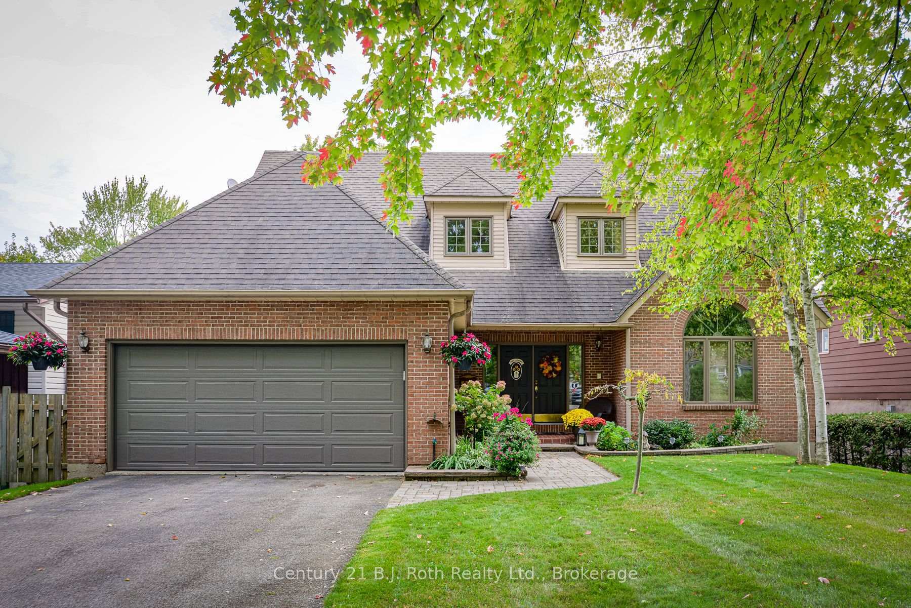 Property Photo: 624 High Street ON L3V 6Y8