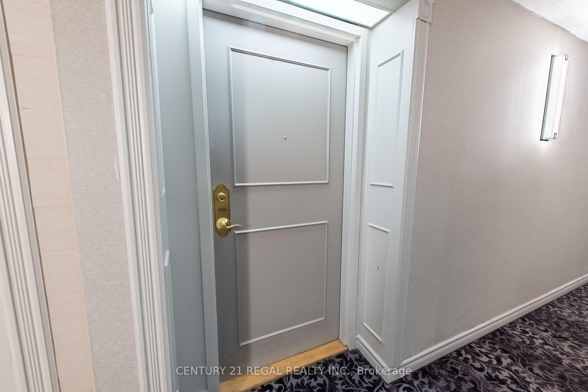 Photo de la propriété: 155 Hillcrest Avenue W 1016 ON L5B 3Z2